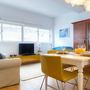 Apartamento Sunny & Quiet In Historic Center, Lisboa